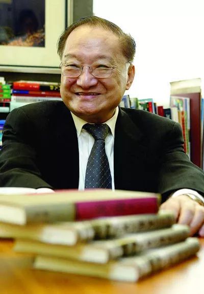 金庸：人生就是大闹一场，然后，悄然离去6.jpg