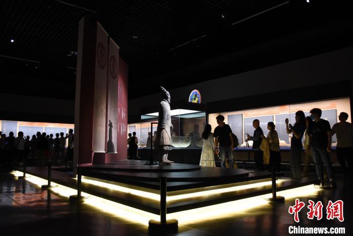 5月1日，河南省洛阳博物馆举办八大古都文物特展