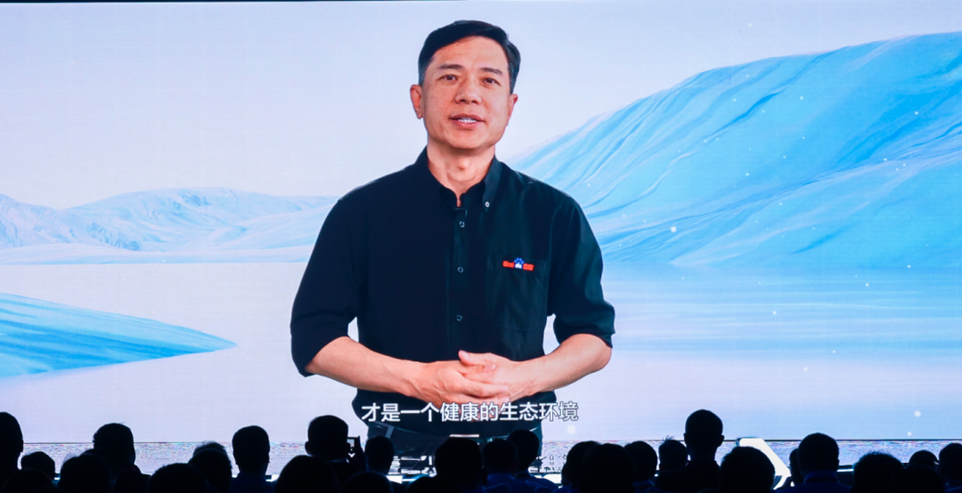 还没挣钱呢李彦宏们就卷起来了中国百模大战